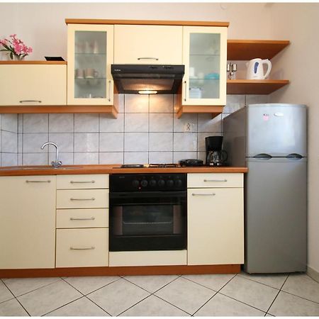 Studio Apartman Elena Примоштен Экстерьер фото