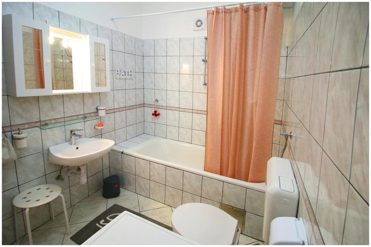 Studio Apartman Elena Примоштен Экстерьер фото